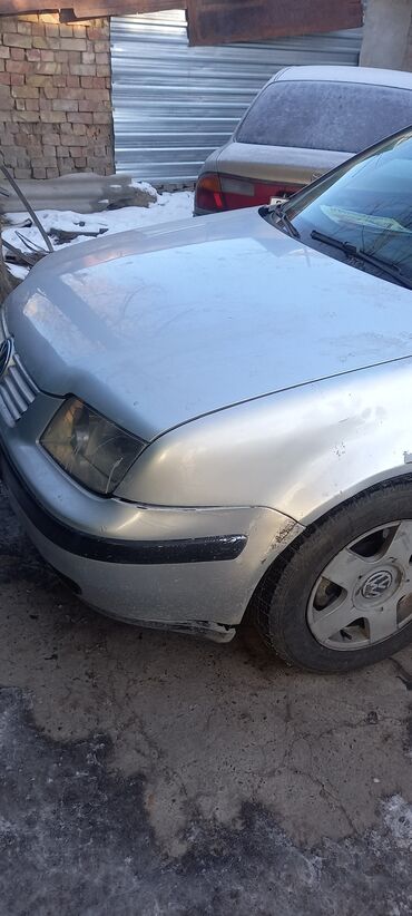 терано 1: Volkswagen Bora: 2000 г., 1.6 л, Механика, Бензин, Седан