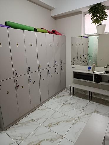 этажи: Барбершоп 220 м², 5 комнат, С ремонтом, Частично с оборудованием, Многоэтажное жилое здание, Отдельный вход — 8