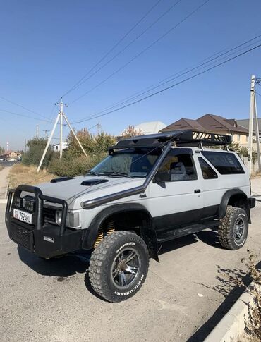 Nissan: Nissan Terrano: 1988 г., 3 л, Механика, Бензин, Внедорожник