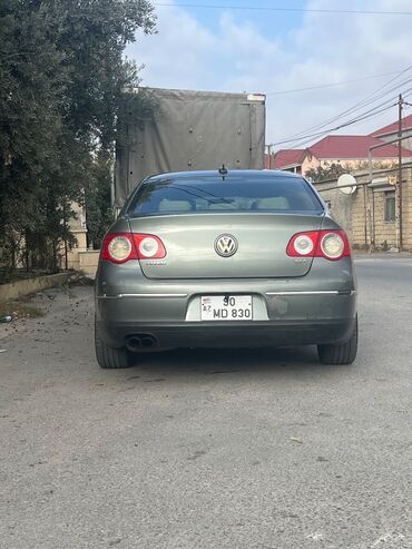 Volkswagen: Volkswagen Passat: 2 l | 2005 il Sedan — 6