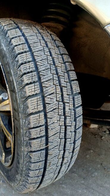 Другие автомобили: Компактный 5‑дверный хэтчбек. Кузов и салон: - Золотистый цвет — 16