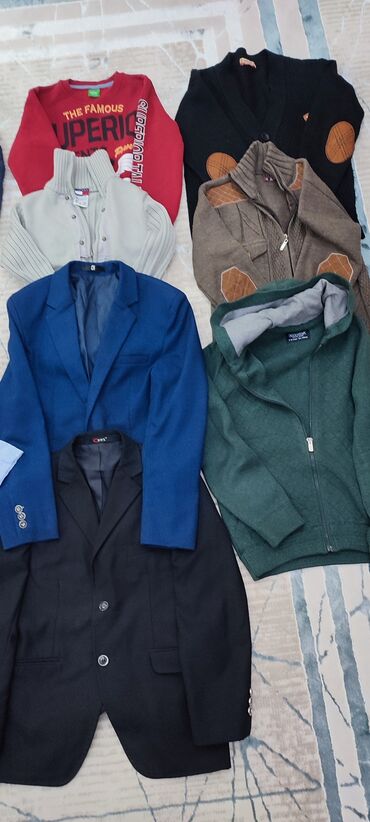 пиджак xs: Толстовки, спортивный костюм в комплекте, пиджак состояние хорошее