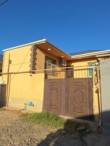 Həyət evləri və villaların satışı: Binəqədi qəs. 3 otaqlı, 80 kv. m, Kredit yoxdur, Yeni təmirli