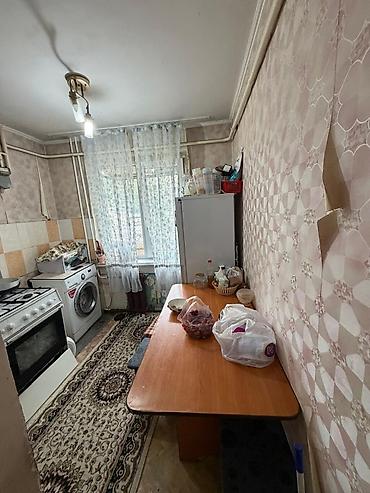 Продаётся 2‑комнатная квартира. В 4 микрорайоне. Без ремонта