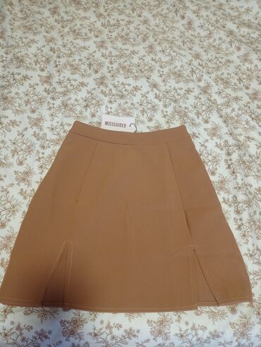 sorc suknja bershka: XS (EU 34), S (EU 36), Mini, color - Brown