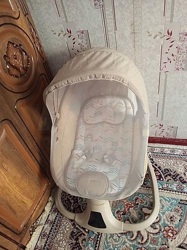 Балдар үчүн шезлонгдор: Балдар үчүн шезлонг, Колдонулган, Электромобиль, түсү - Саргыч боз — 1
