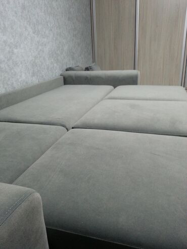 Угловые диваны: Продаю новый диван очень качественный, поролон самый дорогой высокой — 12