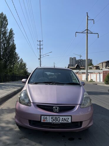 арзан машиналар ош: Honda Fit: 2002 г., 1.3 л, Вариатор, Бензин