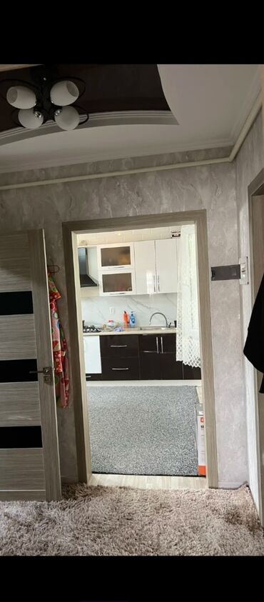 недвижимость в бишкеке продажа домов: 70 м², 3 комнаты, Парковка, Сарай, Забор, огорожен