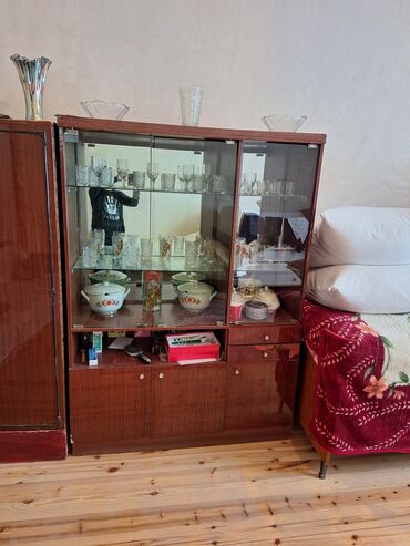 künc divan gəncə: İşlənmiş, Açılan, 2 qapılı Düz dolab, Stenka