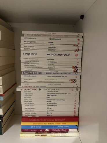 Bədii ədəbiyyat: ‼️Çox münasib qiymətə satılır, yeni və orginal kitablar‼️ Satış — 3