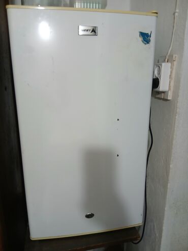 бушный халадилник: Холодильник Avest, Б/у, Минихолодильник, 47 * 80 * 42