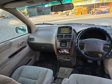 таета 200: Toyota Gaia: 2002 г., 2 л, Бензин, Минивэн — 4