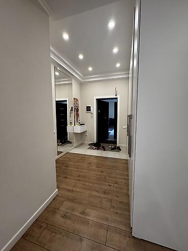 Продажа квартир: 3 комнаты, 117 м², 7 мкр 2 этаж, Евроремонт — 5