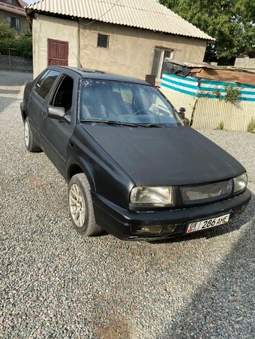 венто авто: Volkswagen Vento: 1992 г., 1.8 л, Механика, Бензин, Седан