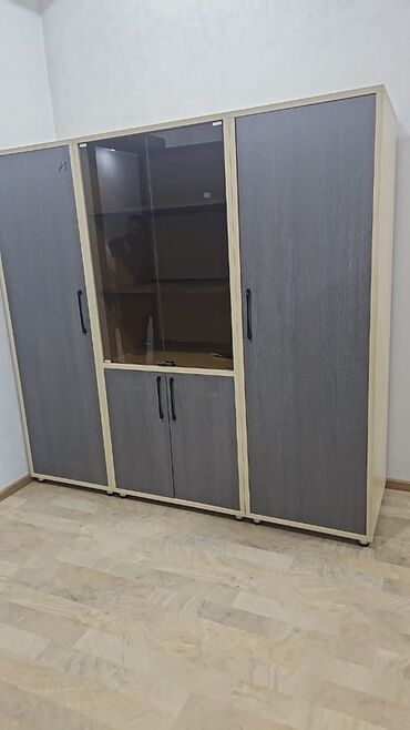 Sifarişlə ofis dəst mebeli: Mebel istehsalı və quraşdırma xidməti - Ofis masaları: İki rəngli — 57