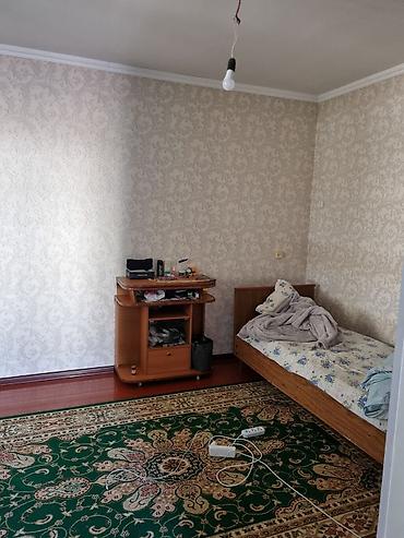 дома аламедин 1: Срочно продаю дом 🏠 адрес Бакай ата село Ак Добо 10 комната 2 кладовка — 9