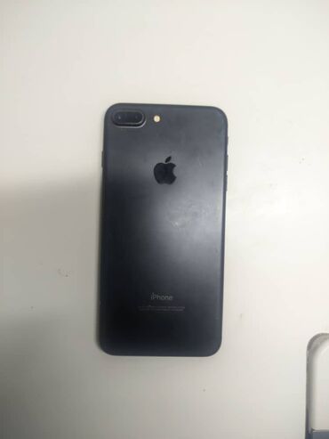 чехол для macbook: IPhone 7 Plus, Колдонулган, 128 ГБ, Кара, 70 %