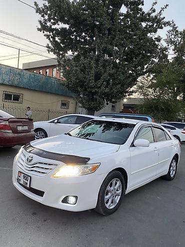 авто недорого купить: Toyota Camry: 2011 г., Седан — 8