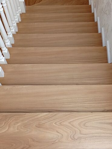 Деревянные лестницы: Деревянная лестница Для дома, Вид дерева: Грецский орех, Форма лестницы: Прямая, Стиль: Классический — 11