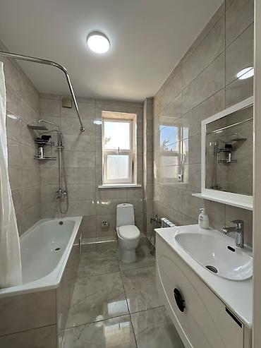 Продажа коттеджей и домов: 5 комнат, 213 м², 5 соток, Бишкек, Ак-Орго ж/м Агентство недвижимости — 20