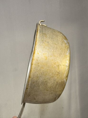 Наборы посуды: Продаю: 1. Сковорода-вок чугунная -1500(идеальное состояние) 2 — 7