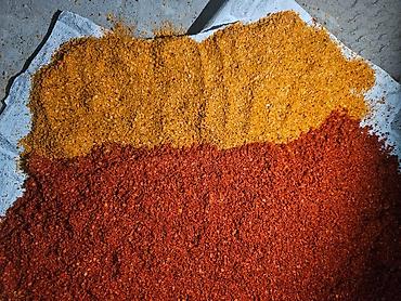 острый: Молотый острый перец (сушёный, хлопья/крупный и средний помол) — 2
