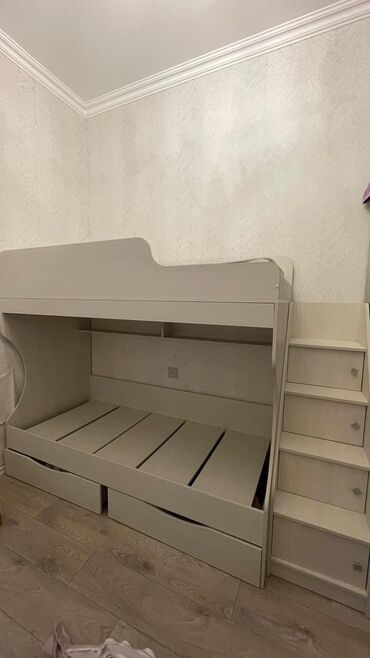 Oyuncaqlar: Sabiwbaki…. Iki Mertebe Kravat 400man satilir matrasi daxildi unvan