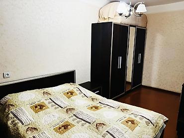 Mənzillər: Bakı, Bakıxanov qəs., 3 otaqlı, Köhnə tikili, m. Neftçilər, 65 kv. m — 5