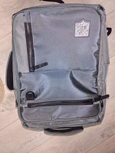 фирменные рюкзаки: Новый рюкзак с USB кабелем