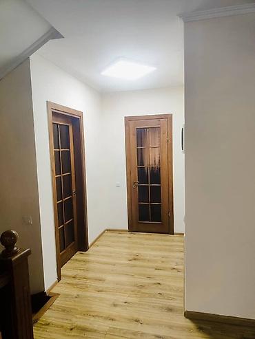 Долгосрочная аренда домов: 300 м², 8 комнат — 4