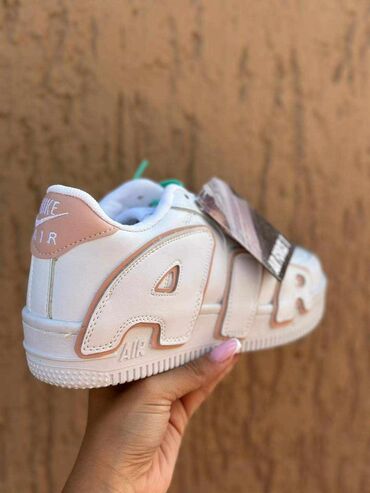 Women's Sneakers and athletic shoes: 38 — 11