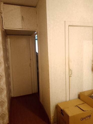 кара балта дом квартира: 2 комнаты, 58 м², Хрущевка, 2 этаж, Старый ремонт