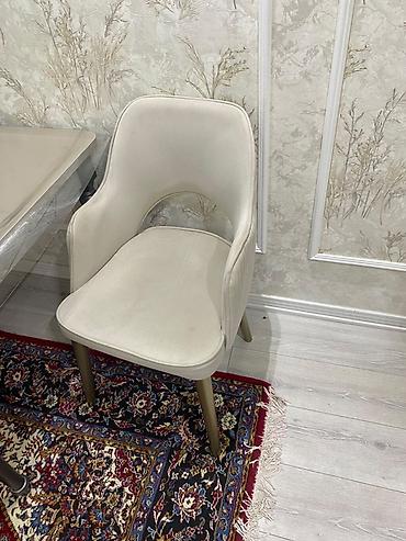 Kreslolar: Yemək otağı üçün dizayn kreslosu - Rəng: açıq bej/krem - Material — 1
