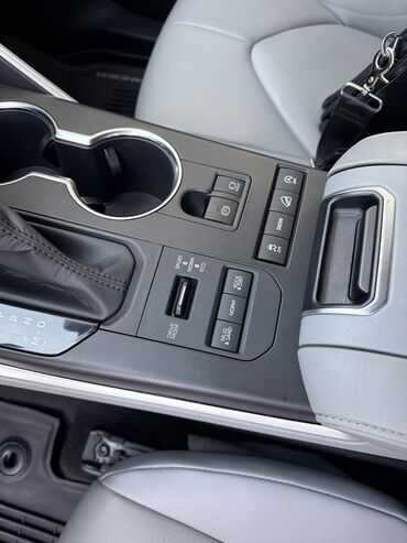 Toyota: Toyota Highlander: 2020 г., 3.5 л, Автомат, Бензин, Кроссовер — 10