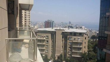 Uzunmüddətli kirayə mənzillər: Elimlər icəri şəhər metrosunun yaxınlığında Nərimanov heykəlinə yaxın — 30