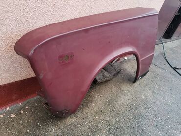 Auto delovi: Prednje levo krilo Lada 2103,2106. Polovno, ocuvano, iseceno sa — 2