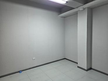 Аренда офисов: Сдаю офис 12 кв.м. с ремонтом, ул. Курманжан Датка д.150 - 13.000 — 2