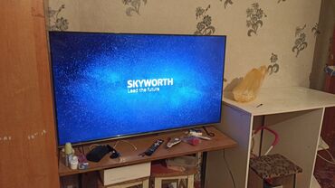 телевизор sony: SKYWORTH телевизор сатылат срочна 28минге алгам 20минге сатам 1ай Гана