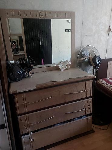 işlenmiş carpayi: 2 təknəfərlik çarpayı, Dolab, Komod, 2 tumba, İşlənmiş — 4