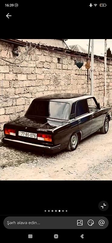 2107 panel: VAZ 2107, qara rəng. Klassik sedan kuzov, xrom detallarla. Arxa — 1