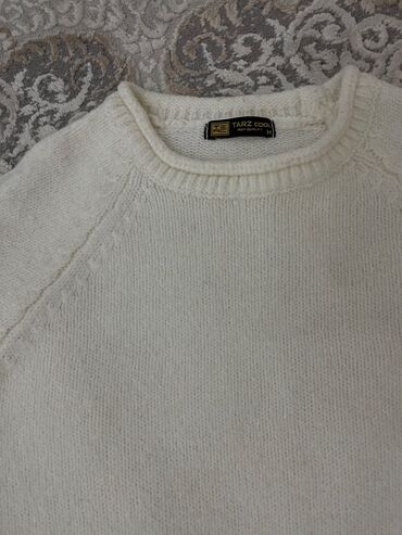 кардиган zara: Zara: 1L
Белая кофта: M
Коричневая: M
Черная: M