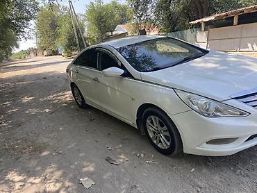 infinity fx35: Hyundai Sonata: 2010 г., 2 л, Автомат, Бензин, Седан — 4