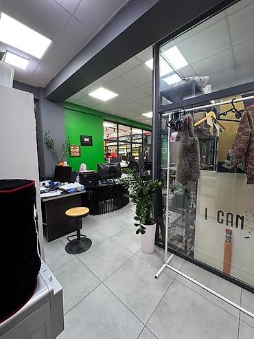 Аренда офисов: Аренда офисов, 100 м², В жилом комплексе, 1 линия, С оборудованием, С видом на горы — 8