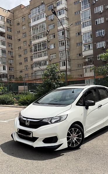 порог фит: Honda Fit: 2019 г., 1.5 л, Вариатор, Бензин, Хэтчбэк — 1