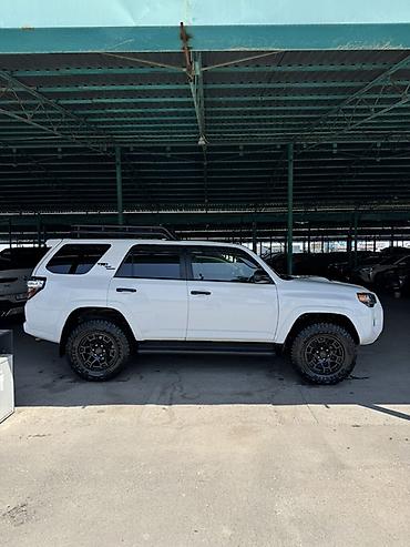 калыб: Toyota 4Runner: 2020 г., 4 л, Автомат, Бензин, Жол тандабас — 4