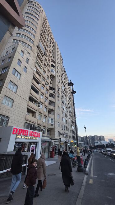 Yeni tikili: 3 otaqlı, Yeni tikili, 145 kv. m — 1