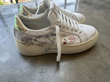 Salonke: Salonke, Replay, 38 — 18