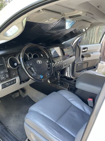 Toyota: Toyota Sequoia: 2008 г., 5.7 л, Типтроник, Газ, Внедорожник — 7