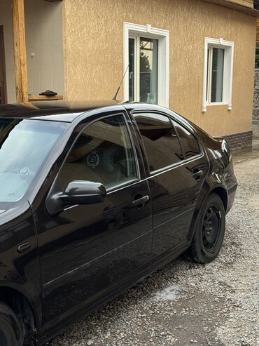 Volkswagen: Volkswagen Bora: 2002 г., 2 л, Механика, Бензин, Седан — 5